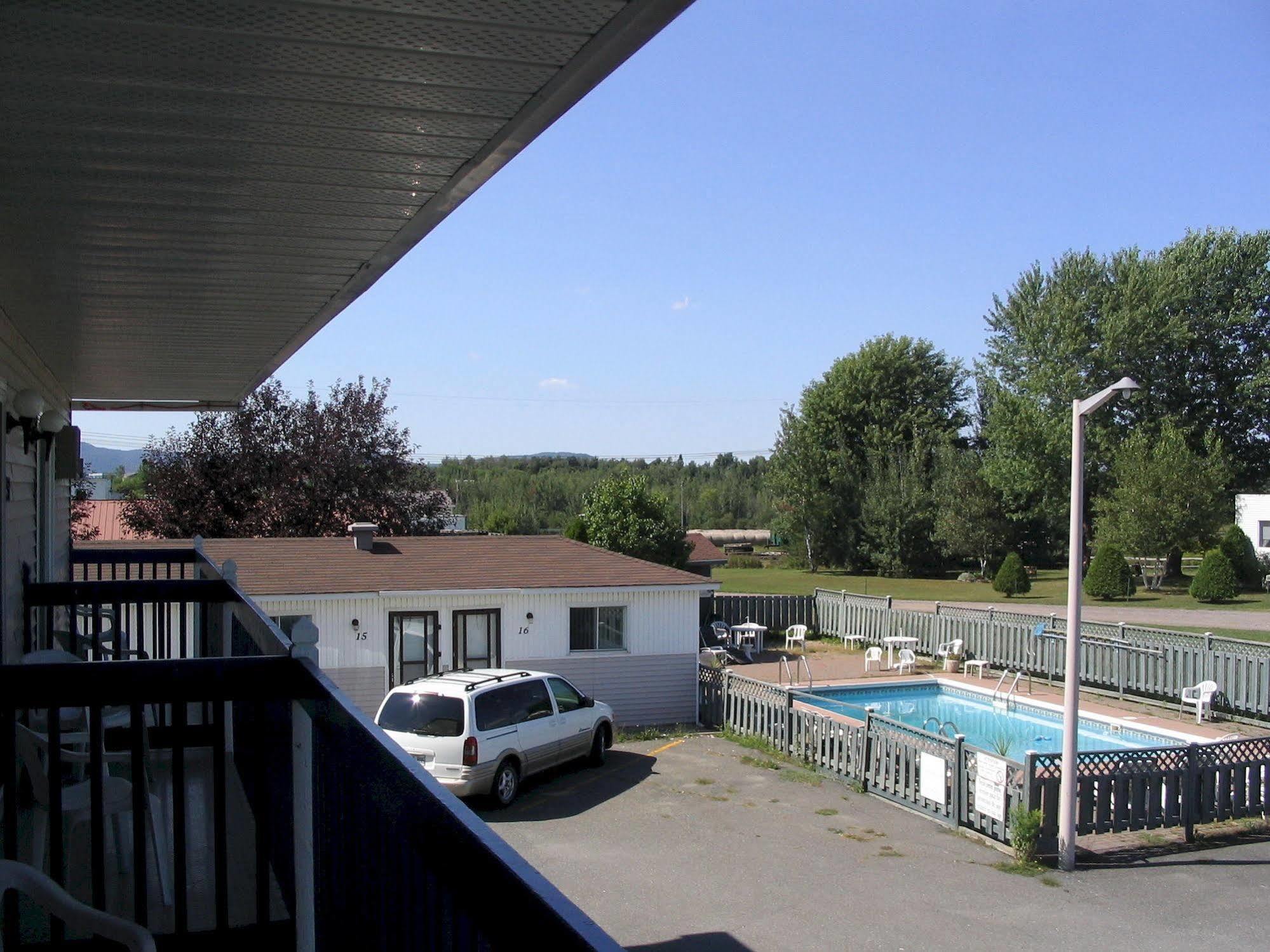 Motel Hotel Motel Granby 2*